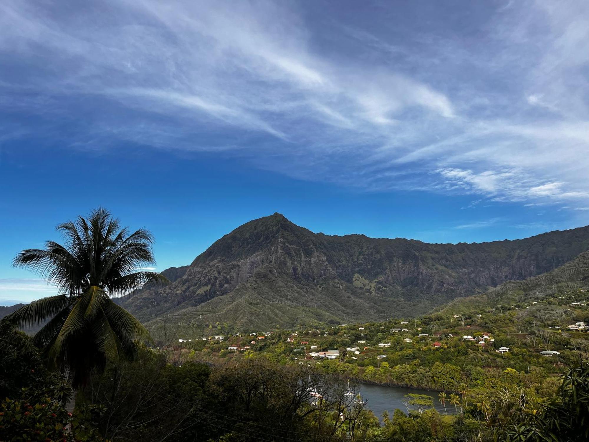Atuona Tiki Lodge Hiva Oa מראה חיצוני תמונה